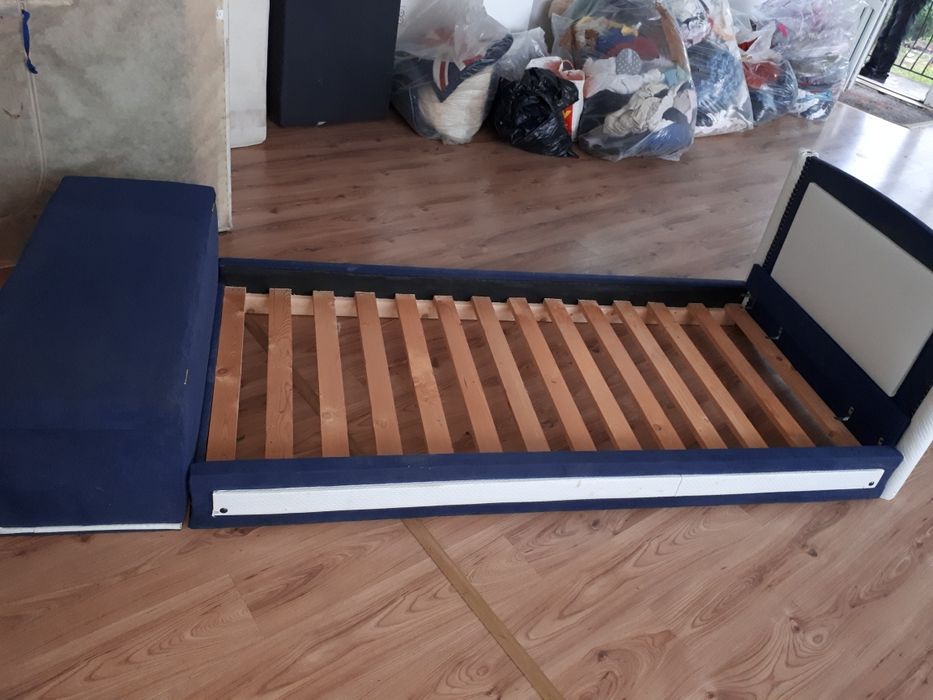 Vand pat de 1 persoana+ lada,tamburel depozitare