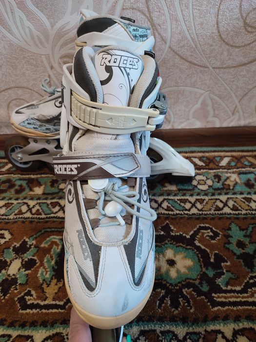 Роликовые коньки