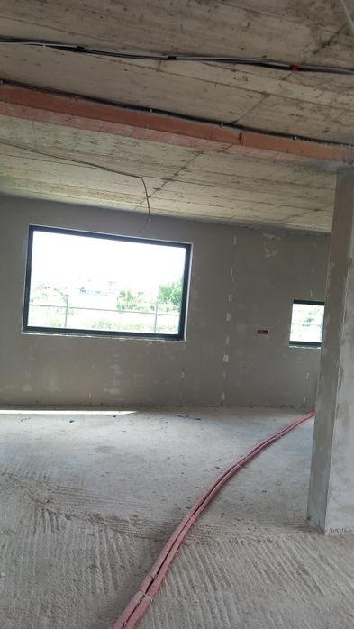 Tencuieli mecanizate și sapa lichida.