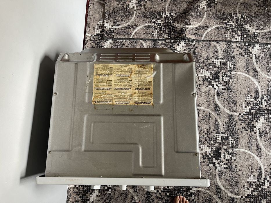 Встраивая духовая печь Ariston