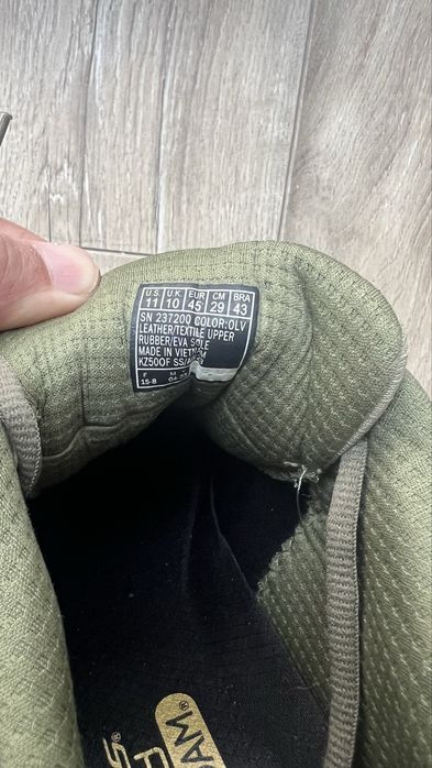 Продам кроссовку Skechers