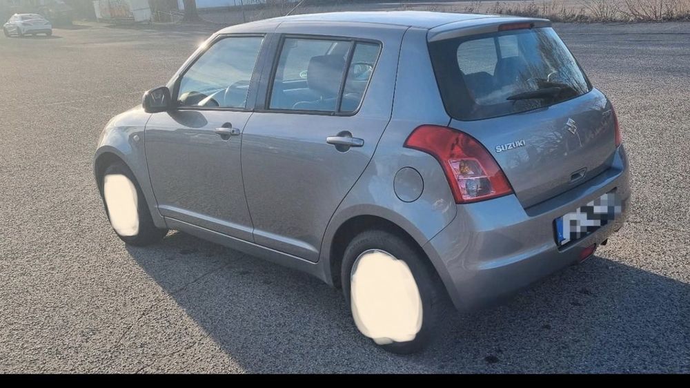 Продава се само на части Suzuki Swift 1.3 4.4