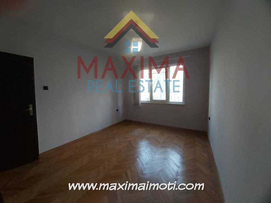 Продава се Тристаен апартамент в Пловдив, Кючук Париж - 86 кв.м за 1414 €/кв.м - Снимка #2