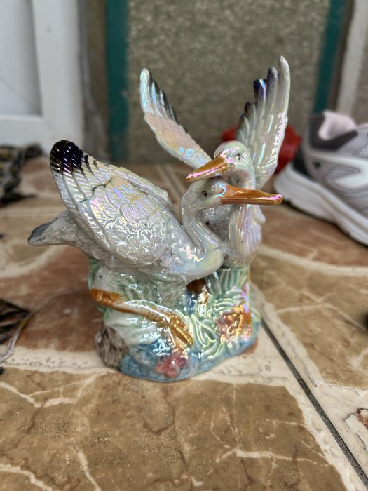 Vază decorativa vintage cu lebede-ceramica irizata