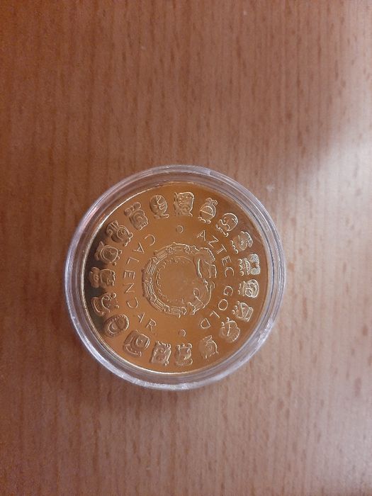 монети килчета   банкнота позлатени  евро