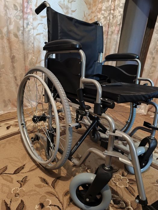 Инвалидная коляска прогулочная