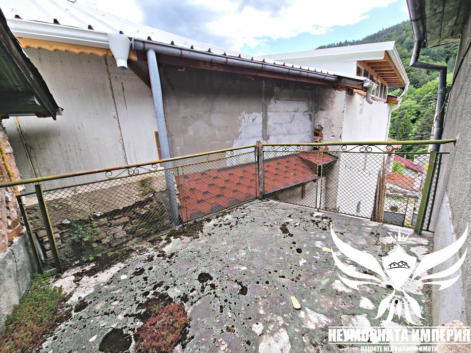 Продава се Къща в с. Орехово, Област Смолян - 160 кв.м за 335 €/кв.м - Снимка #18