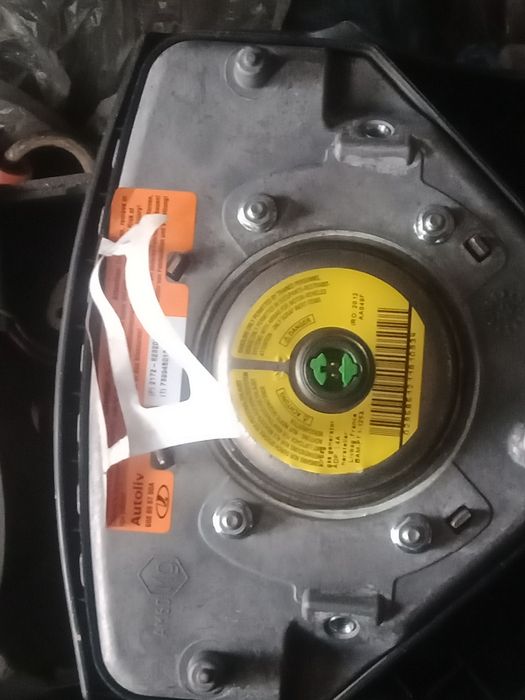 Руль приора1 целый за 7000