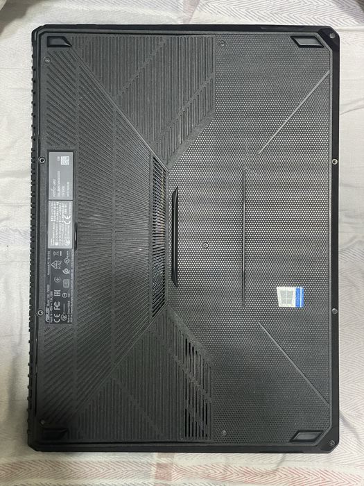 Игровой ноутбук Asus TUF Gaming FX505DT: Ryzen 5 3550H NVIDIA GTX 1650
