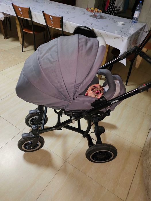 Коляска б/у 15000