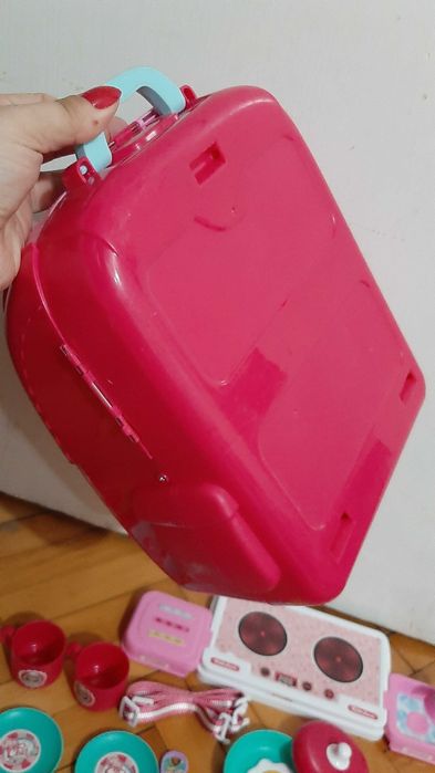 Розова детска мини кухня в куфарче, 30 части