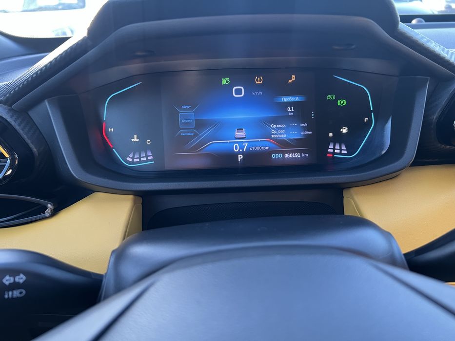 Срочна мошина сотилади Dongfeng AEULOS SHAINE краска тоза