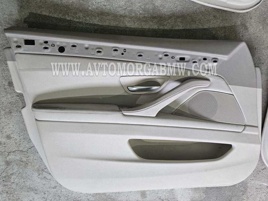 БМВ Ф11 5 серия Бежов кожен салон БМВ BMW F11