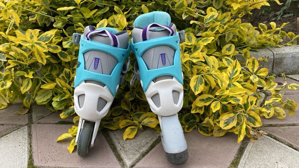 Role Oxelo 35-38 plus casca și cotiere, genunchiere