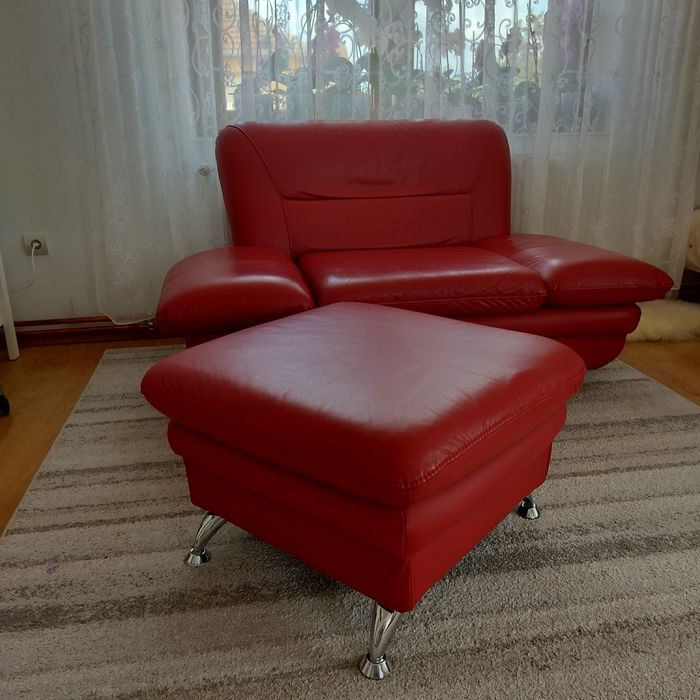 Canapea din piele  și taburet