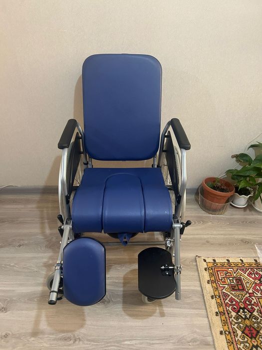 Продам инвалидную коляску