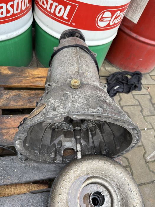 Cutie Viteze Mercedes E220 an fabricatie 2011