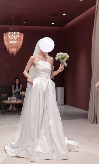 Нова сватбена рокля