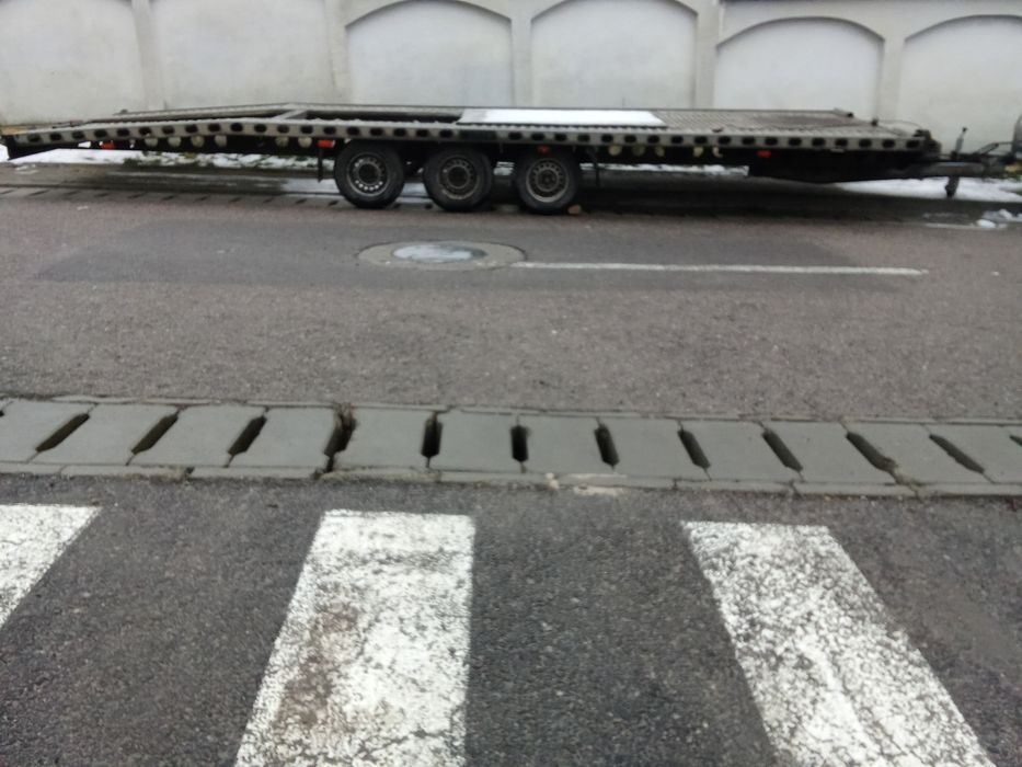 Vând platforma 8 metri,3,5 tone