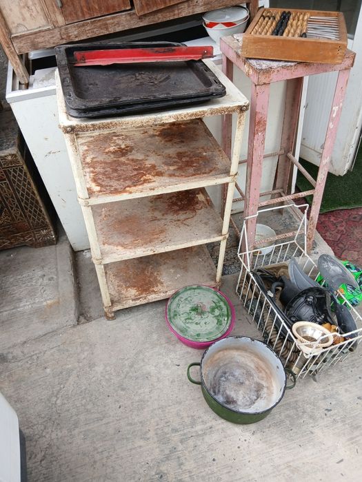 Этажерка железнй.