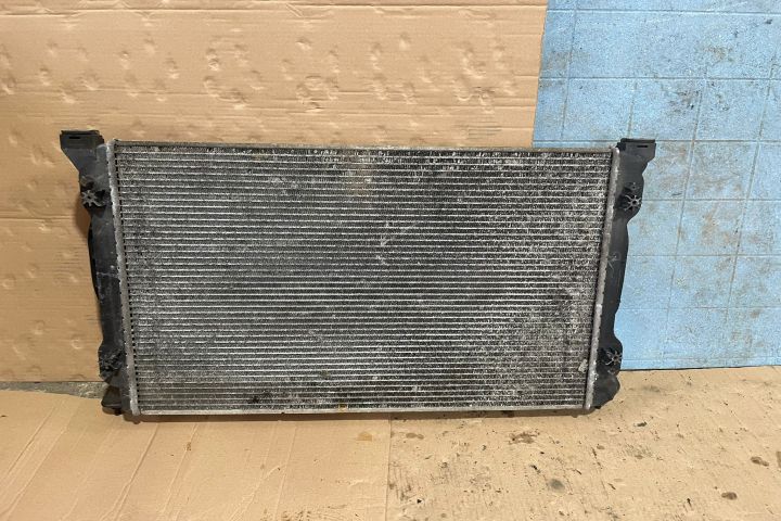 Radiator apa racire motor 8E0121251A 8E0121251A Audi A4 B6