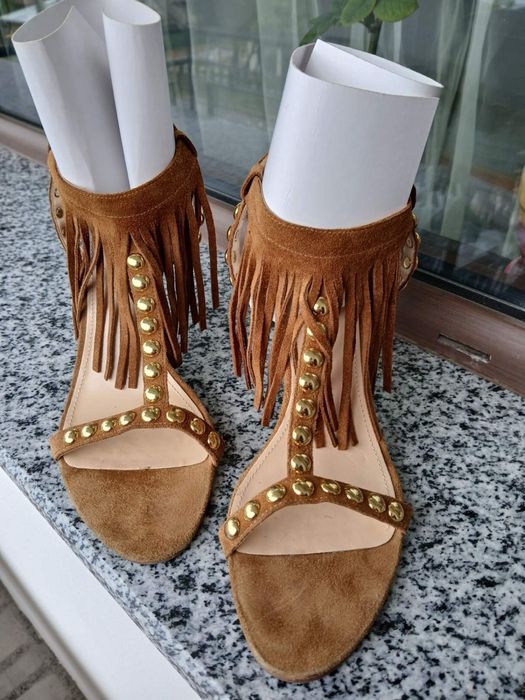 Обувки на висок ток Guess