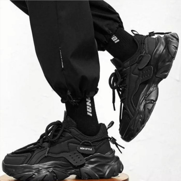 Erkaklar krossovkasi