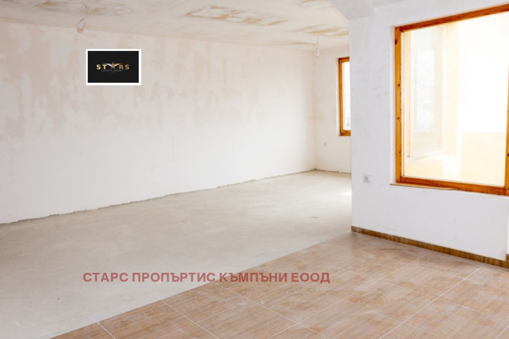 Продажба 3-стаен гр. Варна - Център 126m²