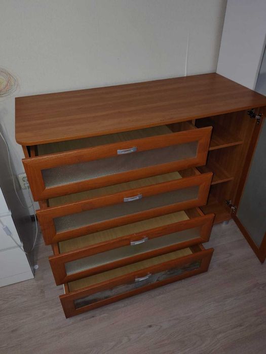 продам комод с тумбами