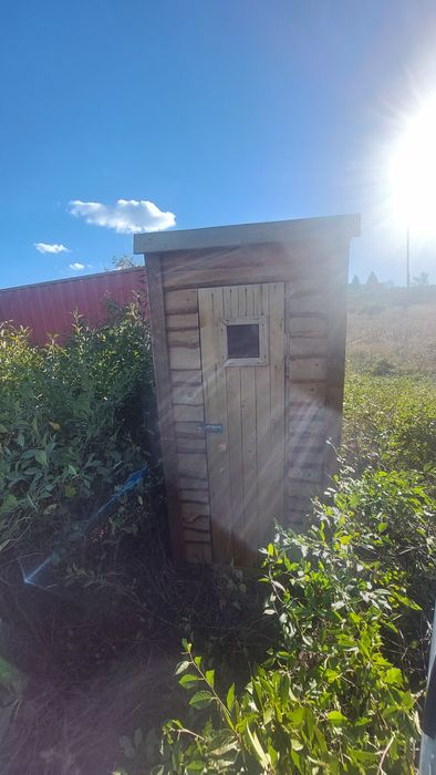 Продам туалет из дерева