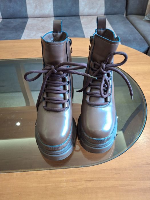 Дамски обувки различни видове