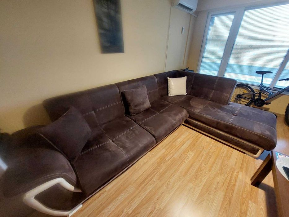 Разтегателен диван