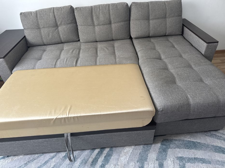 Диван мягкий угловой