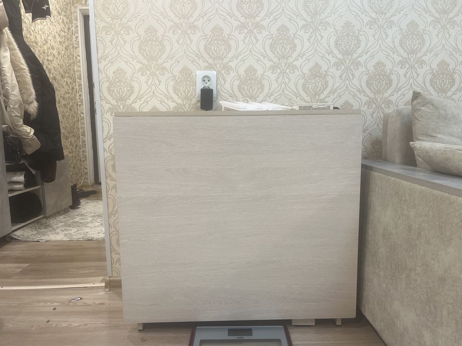 Продам красивый стол