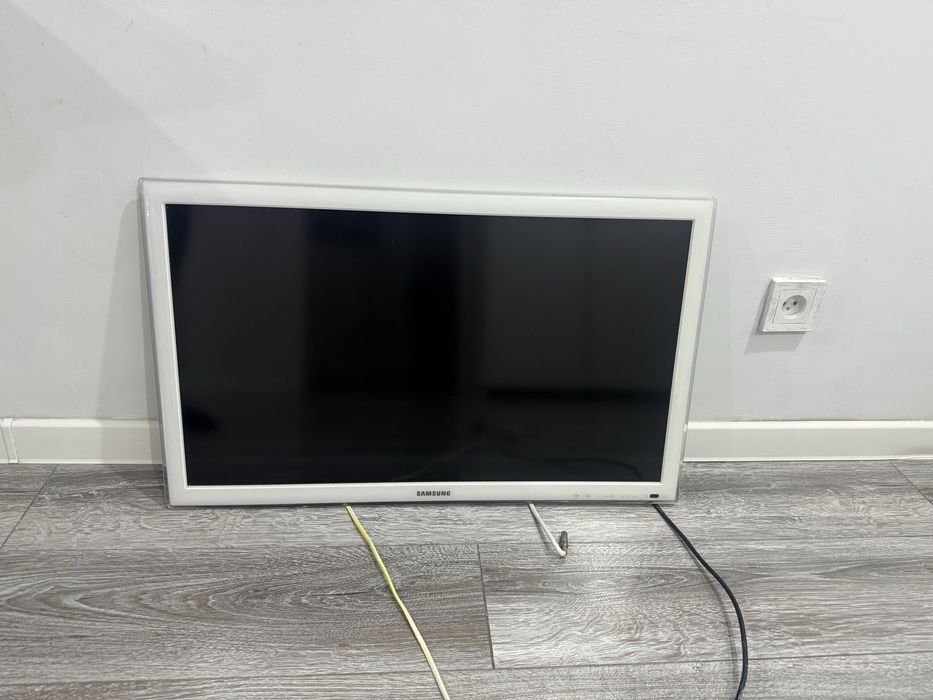 Продам телевизор самсунг