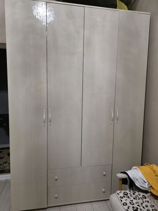 Продаётся шкаф в хорошем состоянии