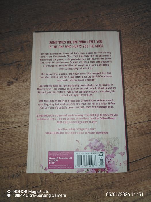 Нови книги на български език с цветни порезки