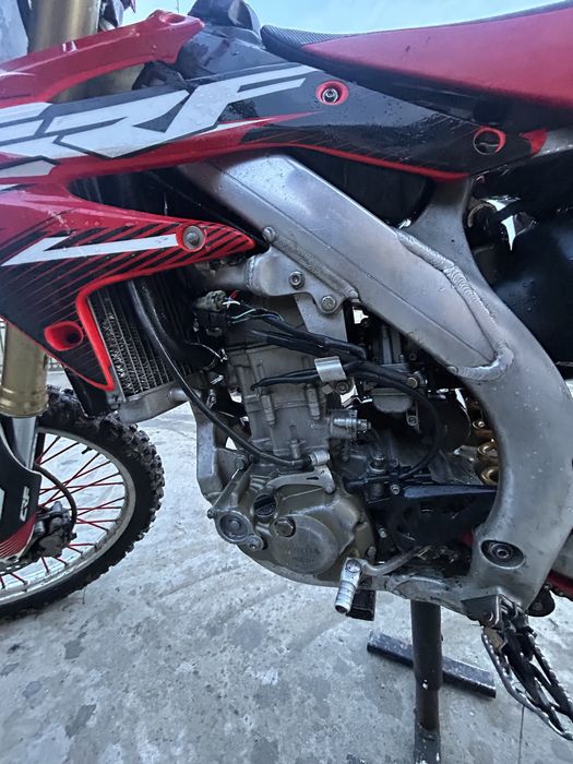 Vand sau dezmembrez honda Crf 450