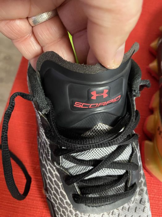 Adidasi de vanzare  model deosebit