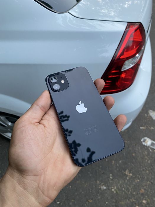 iphone 12        .