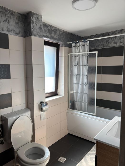 Casă/apartament tip duplex 4 dormitoare + dependințe.