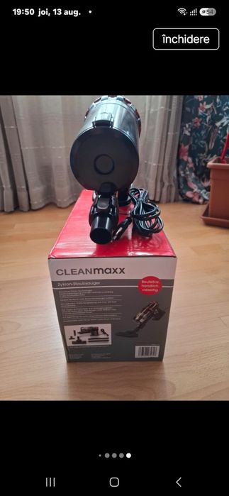 Aspirator vertical cu fir Cleanmaxx