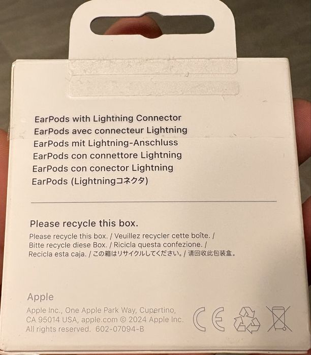 Sigilat - casti cu microfon Apple EarPods (Lightning)