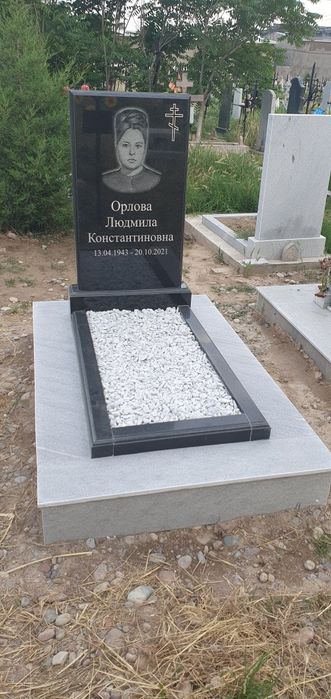 Памятники из гранита и мрамора