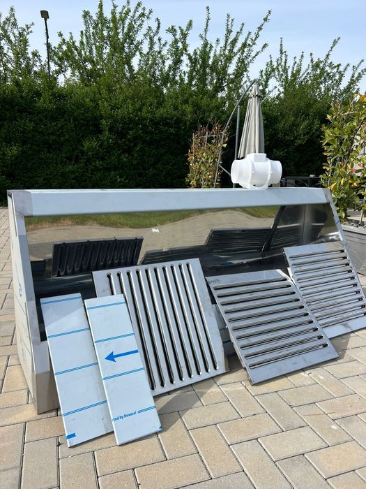 Hotă profesională inox cu motor inclus – NOUĂ – preț redus