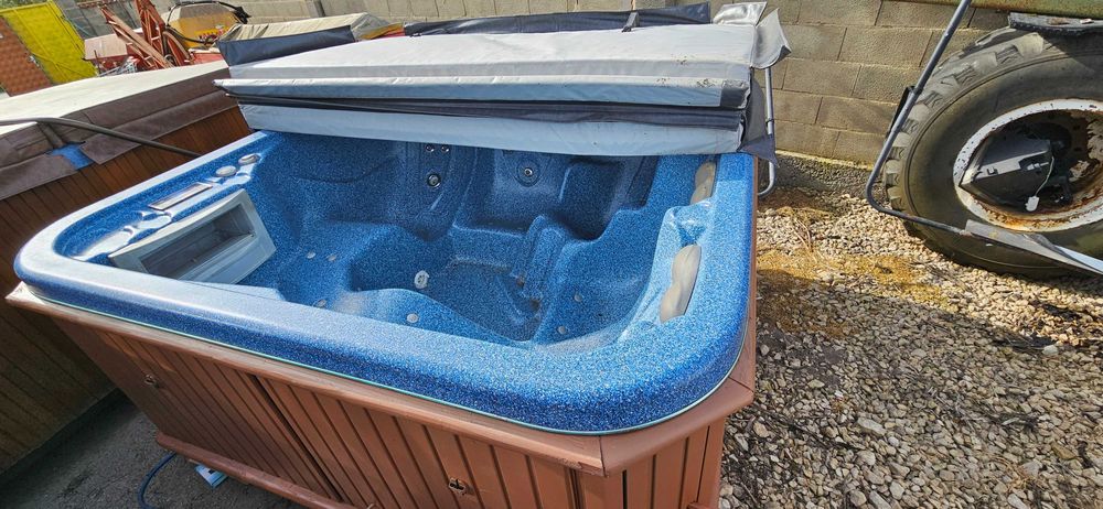 Джакузита внос Англия