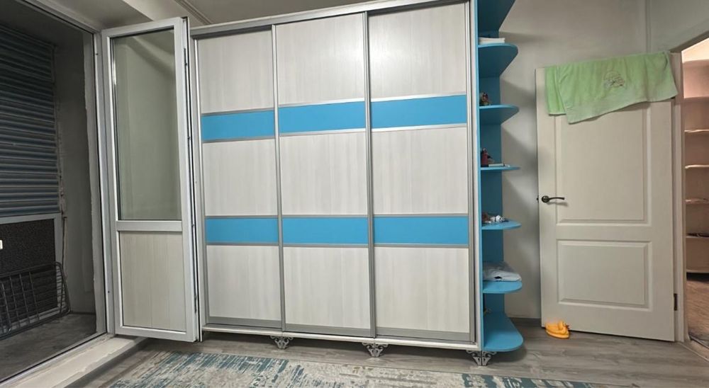 Продам срочно шкаф купе