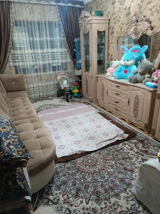 Yangi planiro'fka 2 xonali 2 etaj o'rtada joylashgan