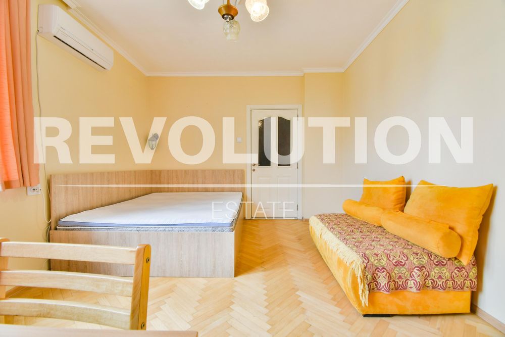 Дава се под наем Двустаен апартамент в София, Люлин 3 - 64 кв.м за 350 € - Снимка #1