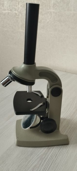 Продаю микроскоп УМ-301